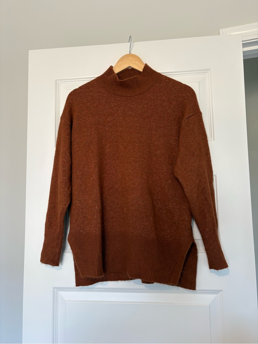 Cozy Rust Brown Mock Neck Sweater by Ann Taylor Women’s Size XS